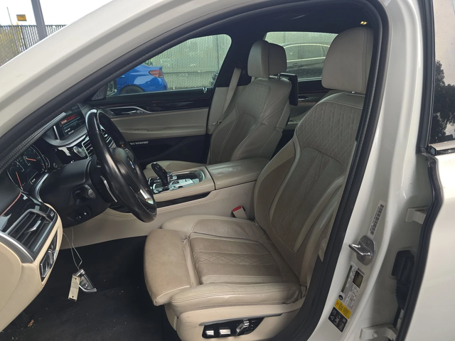 BMW 750 Li / M-PACK / FULL MAXX / УНИКАТ ! - автомобили, коли, обяви за нови и употребявани 7