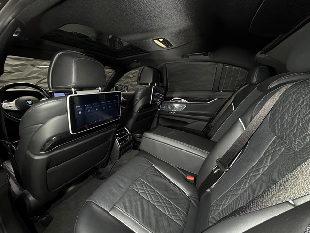 BMW 750 i xDrive M-sportpack 3d B&W* 360* Pano* 3xTV - автомобили, коли, обяви за нови и употребявани 7