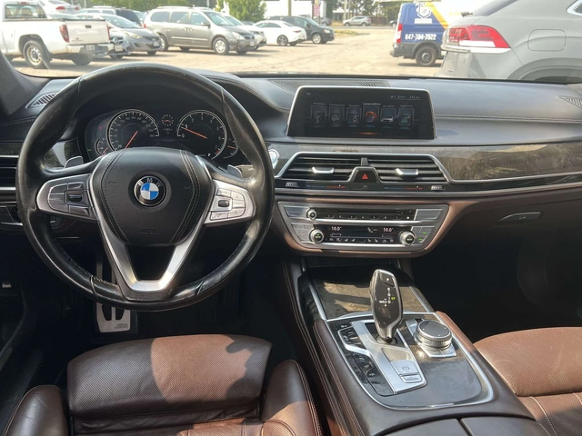 BMW 750 * CARFAX * ЦЕНА ДО БГ - автомобили, коли, обяви за нови и употребявани 7