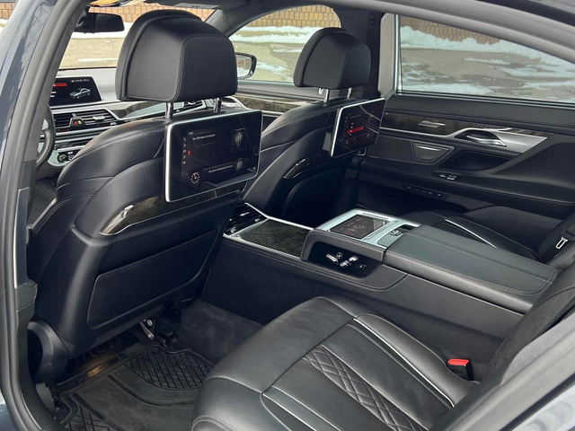 BMW 750 750Li* HeadUp* Обдух* 360* Distronic* - автомобили, коли, обяви за нови и употребявани 8