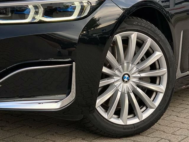 BMW 750 d xDrive - автомобили, коли, обяви за нови и употребявани 3