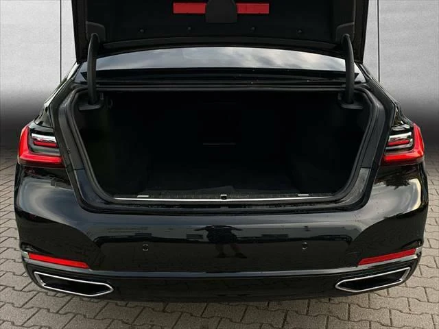 BMW 750 d xDrive - автомобили, коли, обяви за нови и употребявани 4