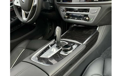 BMW 750 d xDrive - автомобили, коли, обяви за нови и употребявани 9
