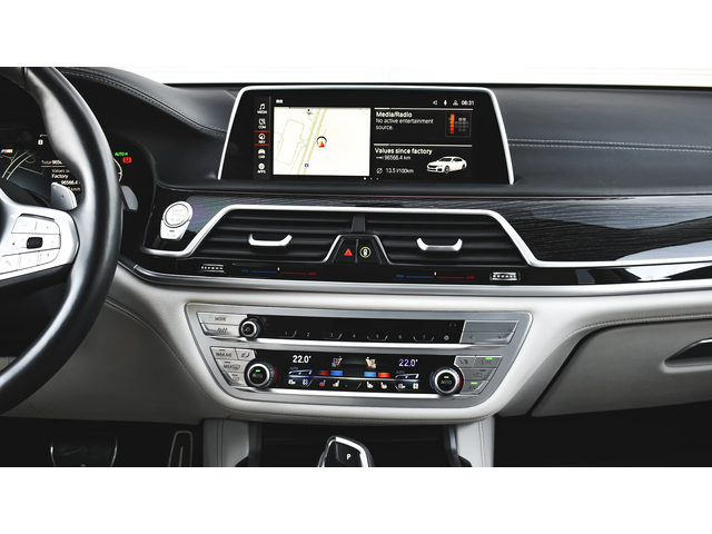 BMW 750 i xDrive M Sport Sportautomatic - автомобили, коли, обяви за нови и употребявани 10