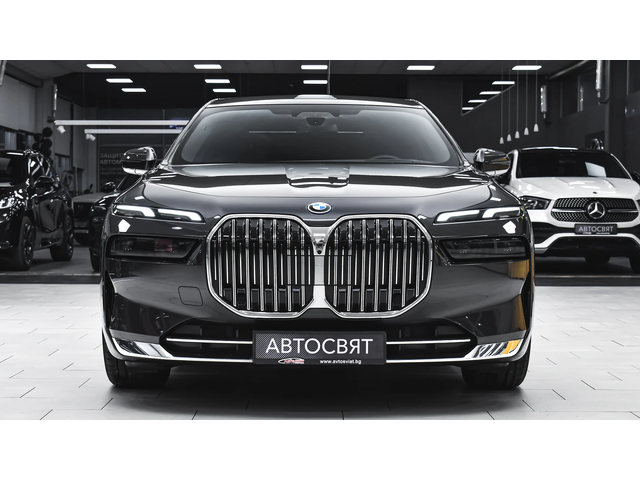 BMW 750 e xDrive Executive Lounge PHEV Sportautomatic - автомобили, коли, обяви за нови и употребявани 1