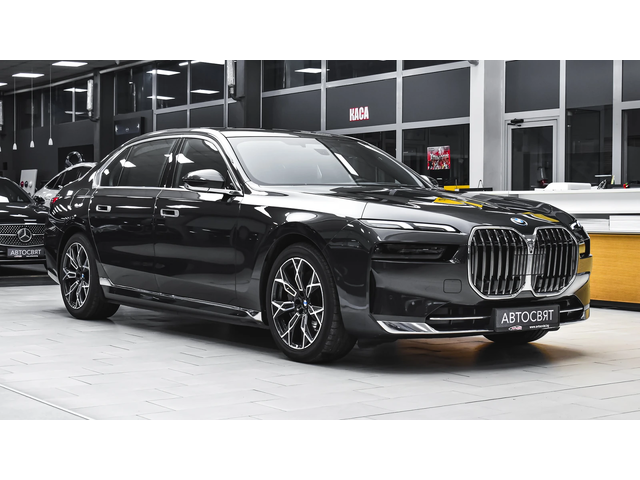 BMW 750 e xDrive Executive Lounge PHEV Sportautomatic - автомобили, коли, обяви за нови и употребявани 4