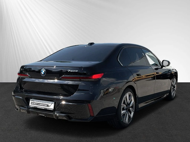 BMW 750 750e Theatre Screen - автомобили, коли, обяви за нови и употребявани 1