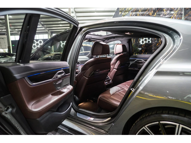 BMW 750 I XDRIVE LONG FULL M PACK CARBON H&K ЛИЗИНГ 100% - автомобили, коли, обяви за нови и употребявани 14