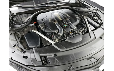 BMW 750 xDrive - автомобили, коли, обяви за нови и употребявани 10