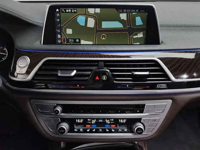 BMW 750 Li xDrive Premium - автомобили, коли, обяви за нови и употребявани 14