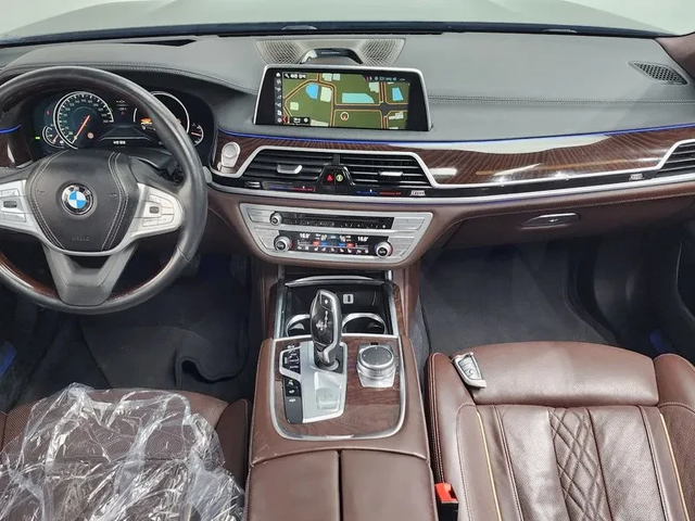 BMW 750 Li xDrive Premium - автомобили, коли, обяви за нови и употребявани 6