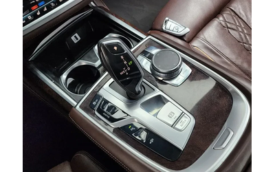 BMW 750 Li xDrive Premium - автомобили, коли, обяви за нови и употребявани 8