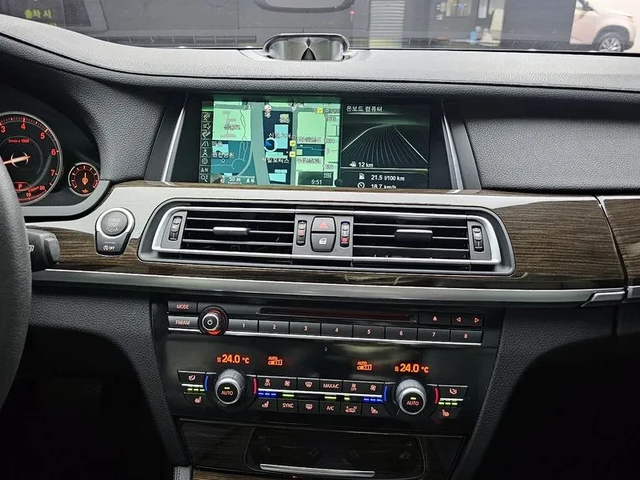 BMW 750 Li xDrive - автомобили, коли, обяви за нови и употребявани 13