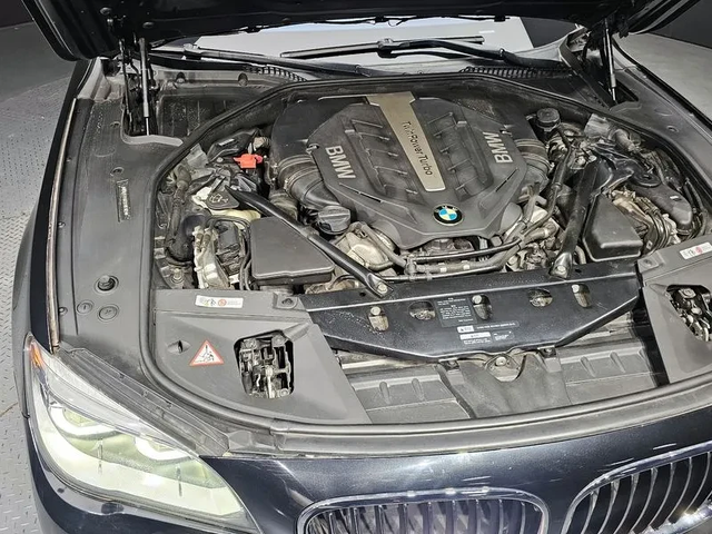 BMW 750 Li xDrive - автомобили, коли, обяви за нови и употребявани 5