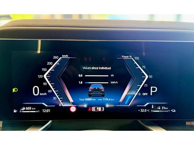 BMW 750 e* Bowers&Wilkins* Лизинг* Swarovski - автомобили, коли, обяви за нови и употребявани 11