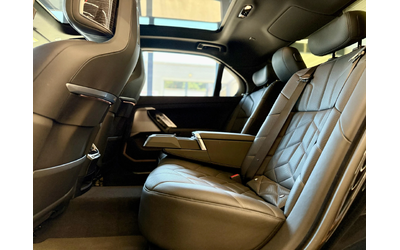 BMW 750 e* Bowers&Wilkins* Лизинг* Swarovski - автомобили, коли, обяви за нови и употребявани 14