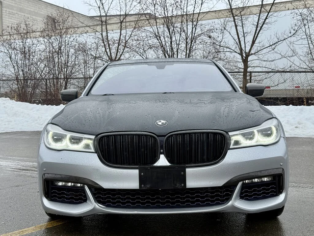 BMW 750 M-PACK* BLACK OPTIK* HARMAN* МАСАЖ* 360* CARFAX - автомобили, коли, обяви за нови и употребявани 1