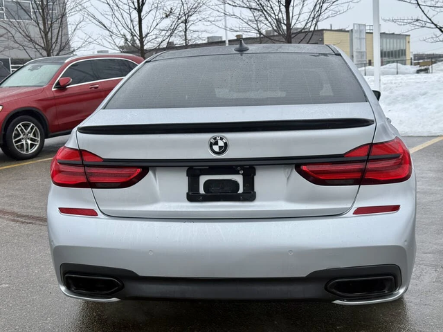 BMW 750 M-PACK* BLACK OPTIK* HARMAN* МАСАЖ* 360* CARFAX - автомобили, коли, обяви за нови и употребявани 3