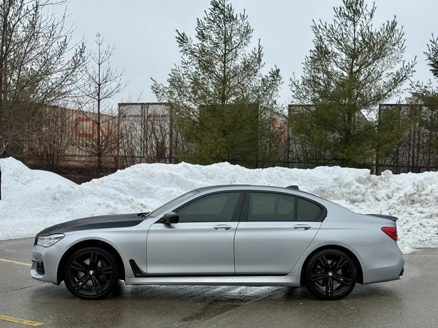 BMW 750 M-PACK* BLACK OPTIK* HARMAN* МАСАЖ* 360* CARFAX - автомобили, коли, обяви за нови и употребявани 5