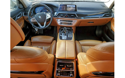 BMW 750 XDRIVE* ДИГИТАЛНО* ТАБЛО* 360КАМЕРА* LANE* ASSIST* - автомобили, коли, обяви за нови и употребявани 6