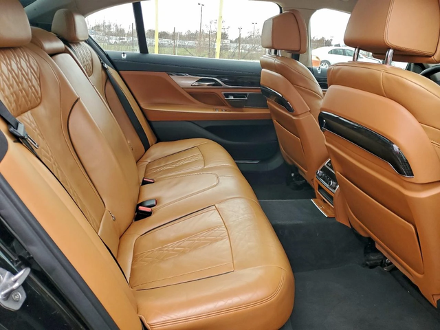 BMW 750 XDRIVE* ДИГИТАЛНО* ТАБЛО* 360КАМЕРА* LANE* ASSIST* - автомобили, коли, обяви за нови и употребявани 9