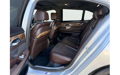 BMW 750 xDrive* АвтоКредит* (ЦЕНА ДО БГ) - автомобили, коли, обяви за нови и употребявани 6