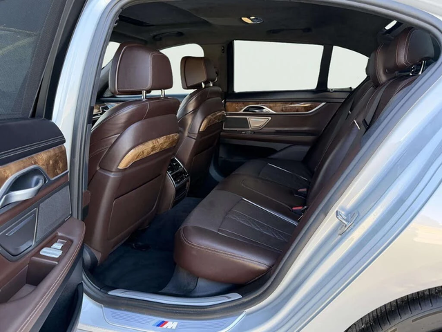 BMW 750 xDrive* АвтоКредит* (ЦЕНА ДО БГ) - автомобили, коли, обяви за нови и употребявани 6