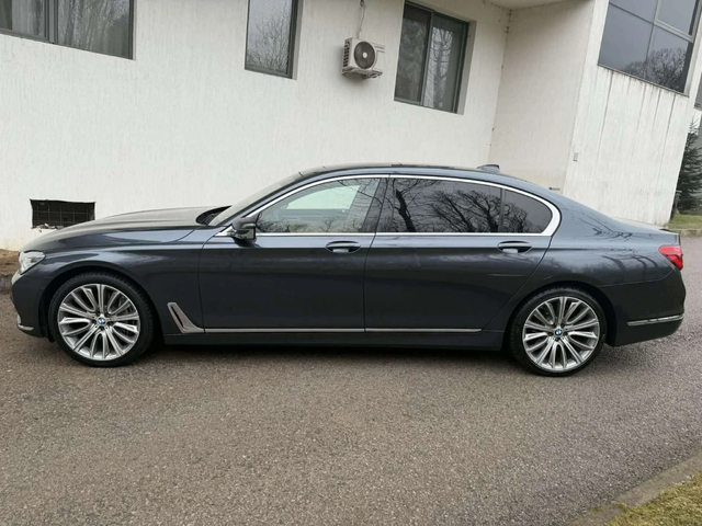 BMW 750 Li / X-DRIVE - автомобили, коли, обяви за нови и употребявани 3