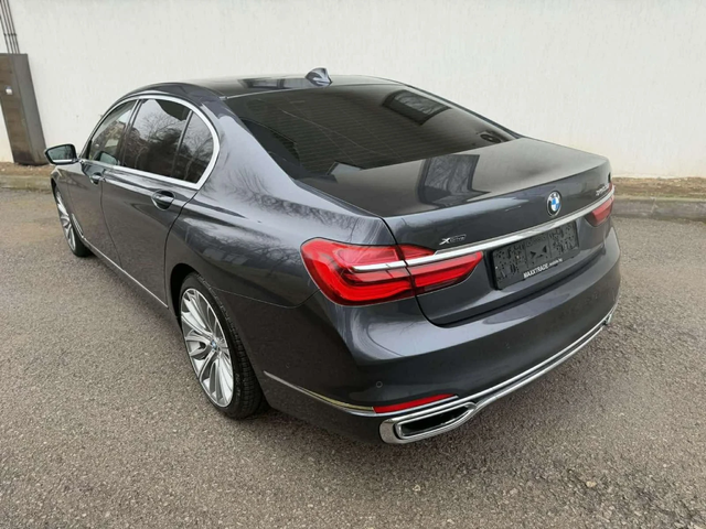 BMW 750 Li / X-DRIVE - автомобили, коли, обяви за нови и употребявани 4