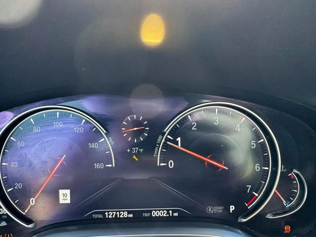 BMW 750 XI - автомобили, коли, обяви за нови и употребявани 9