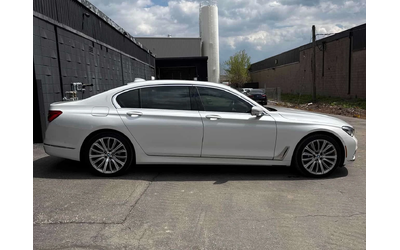 bmw-750 - 2