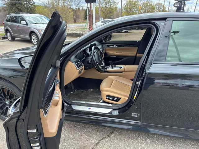 BMW 750 xDrive /360/DISTRONIC/Harman Kardon - автомобили, коли, обяви за нови и употребявани 15