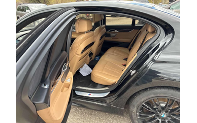 BMW 750 xDrive /360/DISTRONIC/Harman Kardon - автомобили, коли, обяви за нови и употребявани 16