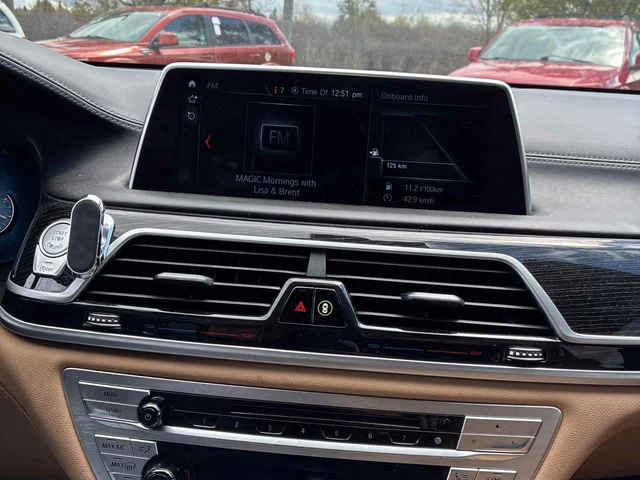 BMW 750 xDrive /360/DISTRONIC/Harman Kardon - автомобили, коли, обяви за нови и употребявани 8