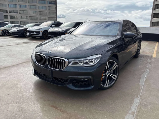 BMW 750 | DISTRONIC | HUD | HARMAN KARDON | ОБДУХВАНЕ | - автомобили, коли, обяви за нови и употребявани 0
