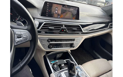 BMW 750 | DISTRONIC | HUD | HARMAN KARDON | ОБДУХВАНЕ | - автомобили, коли, обяви за нови и употребявани 8