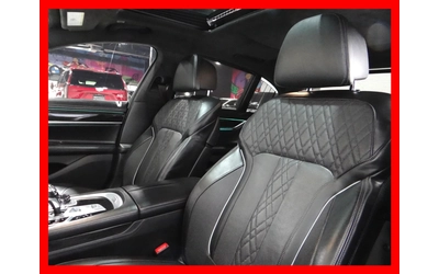 BMW 750 i xDrive / B&W / HUD / SWAROWSKI / ALPINA SPEEDO - автомобили, коли, обяви за нови и употребявани 15