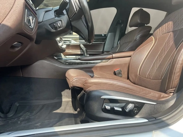 BMW 750 xDrive* M PACK* 360* HUD* DISTRO* H/K* ADAPTIVE - автомобили, коли, обяви за нови и употребявани 4