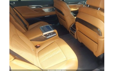 BMW 750 iL* xDrive* Bowers&Wilkins* ПАНО* FULL* - автомобили, коли, обяви за нови и употребявани 7
