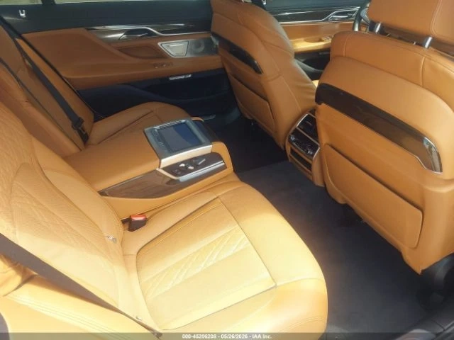 BMW 750 iL* xDrive* Bowers&Wilkins* ПАНО* FULL* - автомобили, коли, обяви за нови и употребявани 7