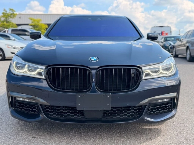 BMW 750 Li M SPORT xDrive* BOWERS & WILKINS* DISTRONIC* - автомобили, коли, обяви за нови и употребявани 2