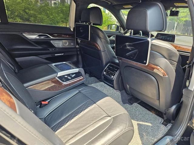 BMW 750 Li xDrive* FULL* DISTRONIC* МАСАЖ* BOWERS* 360* TV - автомобили, коли, обяви за нови и употребявани 13