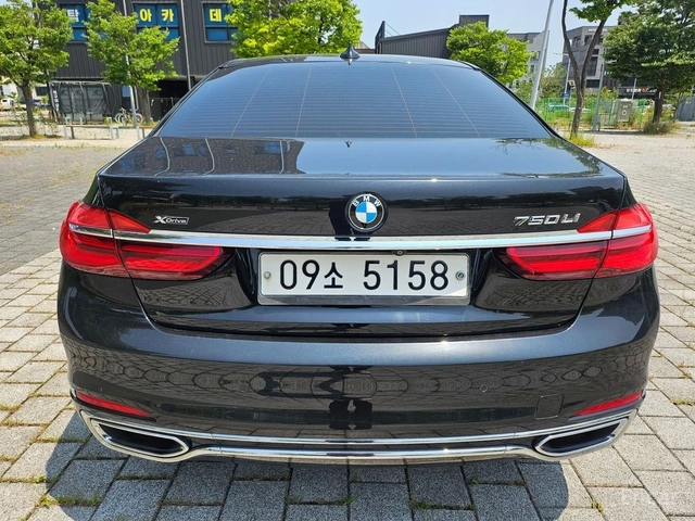 BMW 750 Li xDrive* FULL* DISTRONIC* МАСАЖ* BOWERS* 360* TV - автомобили, коли, обяви за нови и употребявани 5