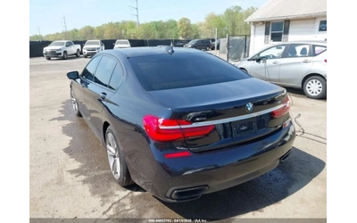 BMW 750 XDRIVE* M-PACK* ПОДГРЕВ* ОБДУХ* HARMAN* HUD* - автомобили, коли, обяви за нови и употребявани 3