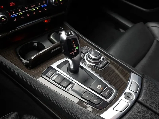 BMW 750 LI - автомобили, коли, обяви за нови и употребявани 8