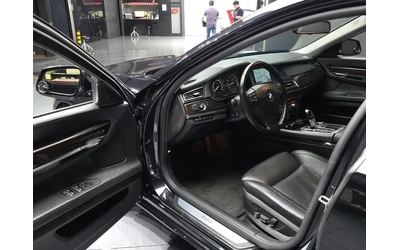 BMW 750 LI - автомобили, коли, обяви за нови и употребявани 9