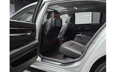 BMW 750 Li - автомобили, коли, обяви за нови и употребявани 11