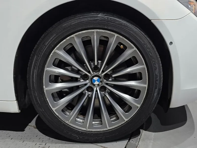 BMW 750 Li - автомобили, коли, обяви за нови и употребявани 4