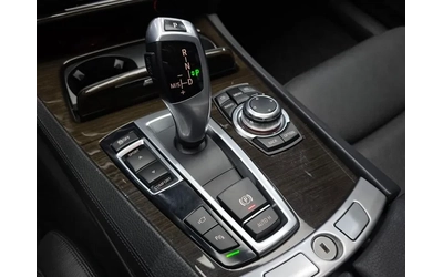 BMW 750 Li - автомобили, коли, обяви за нови и употребявани 8