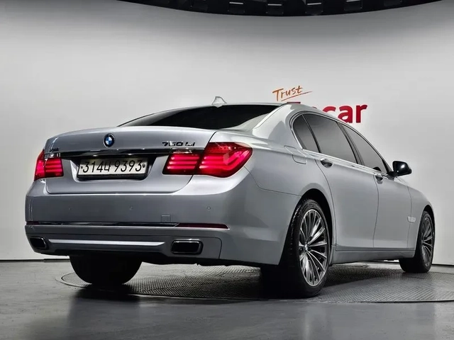BMW 750 Li xDrive - автомобили, коли, обяви за нови и употребявани 1